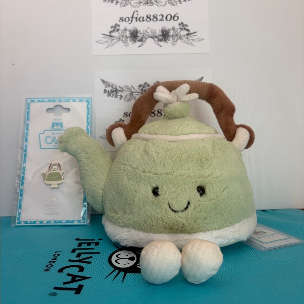 Jellycat Shanghai Exclusive Set (Bear, Teapot, Teacups) 3 Stickers and 3 pins - Picture 6 of 12